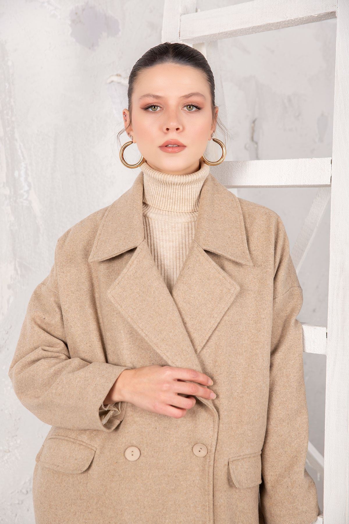 Lea Oversize Mantel
